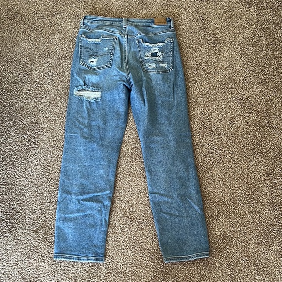 AE Mom Jean - Picture 2 of 4